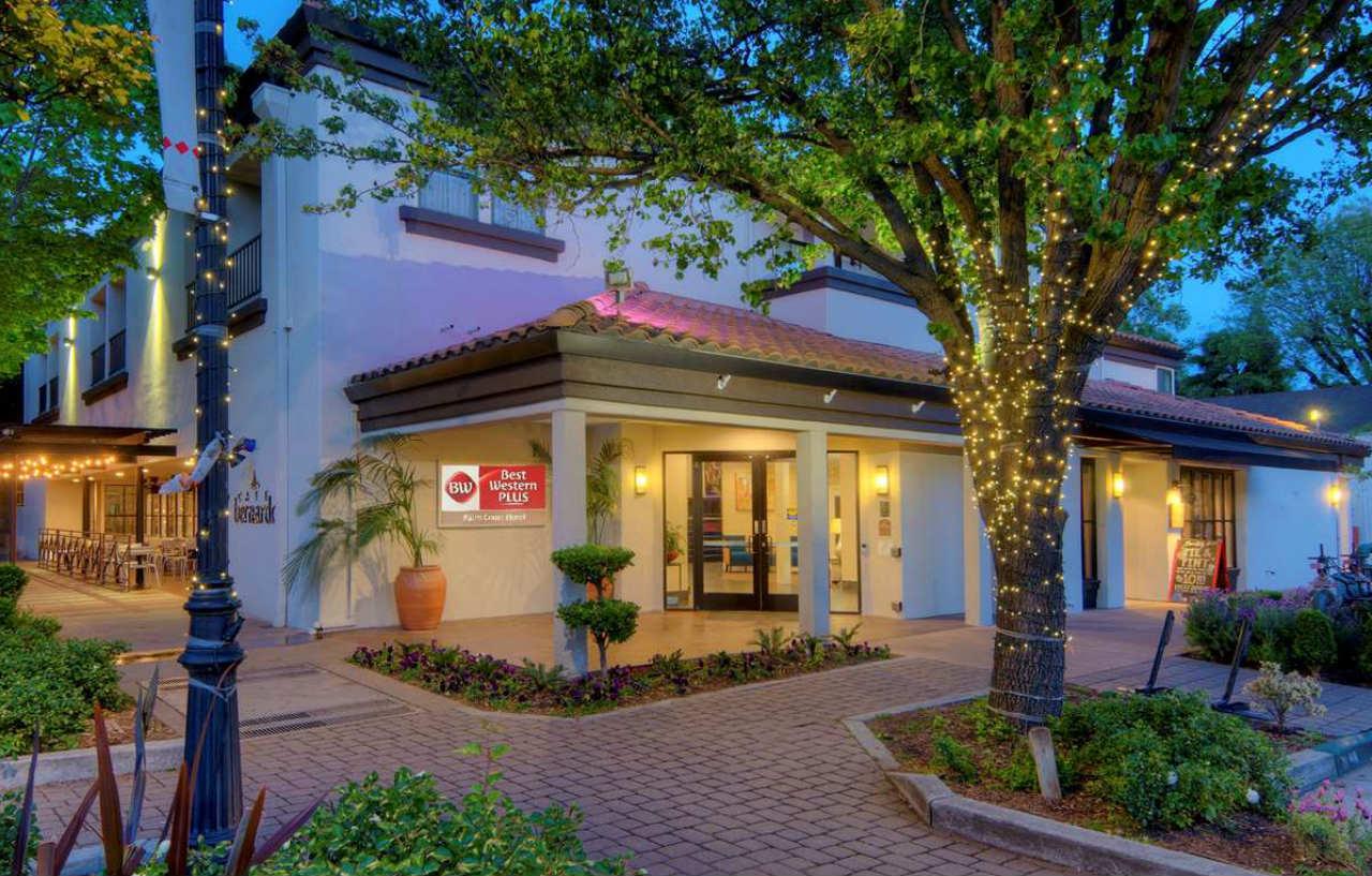 Best Western Plus Palm Court Hotel Davis Exterior foto