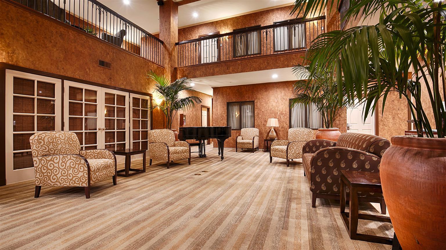 Best Western Plus Palm Court Hotel Davis Exterior foto